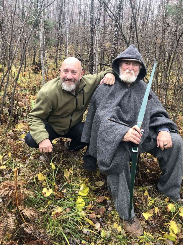 Henry Bodnik und Ron LaClair mit Shrew Bow